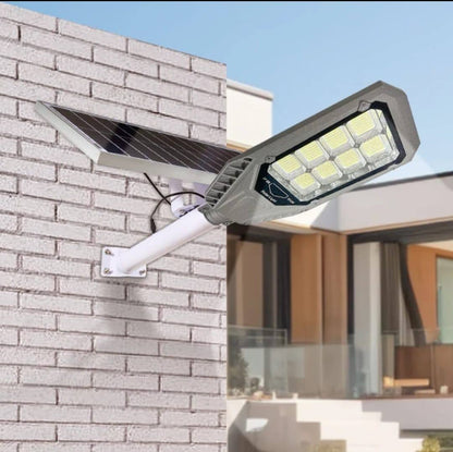 Lampadaire Solaire 300W - Éclairez vos Nuits en Toute Sérénité !